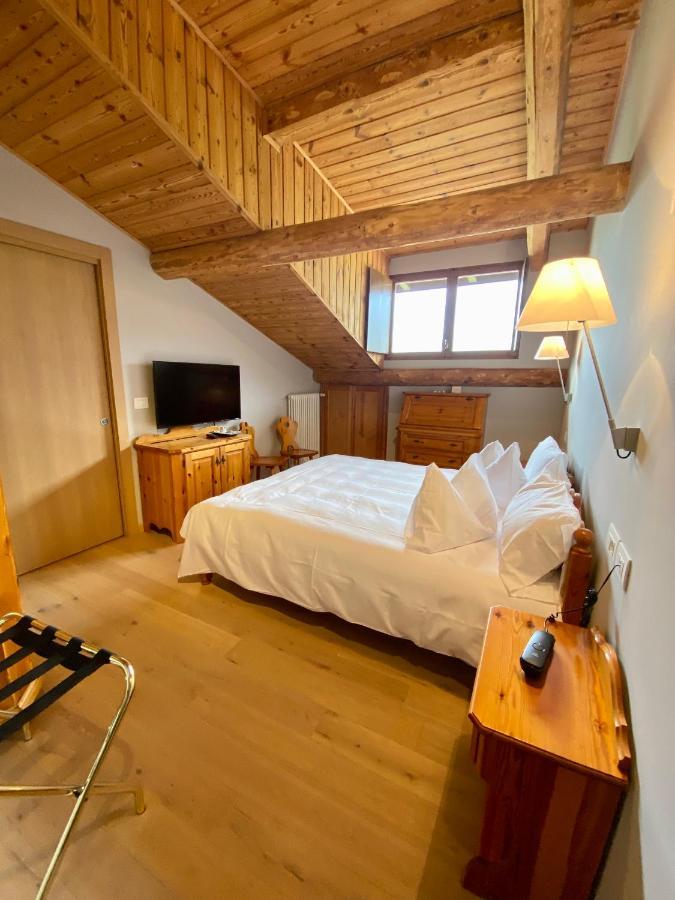 Rutzer Hotel Ristorante & Panoramic Spa อาเซียโก ภายนอก รูปภาพ