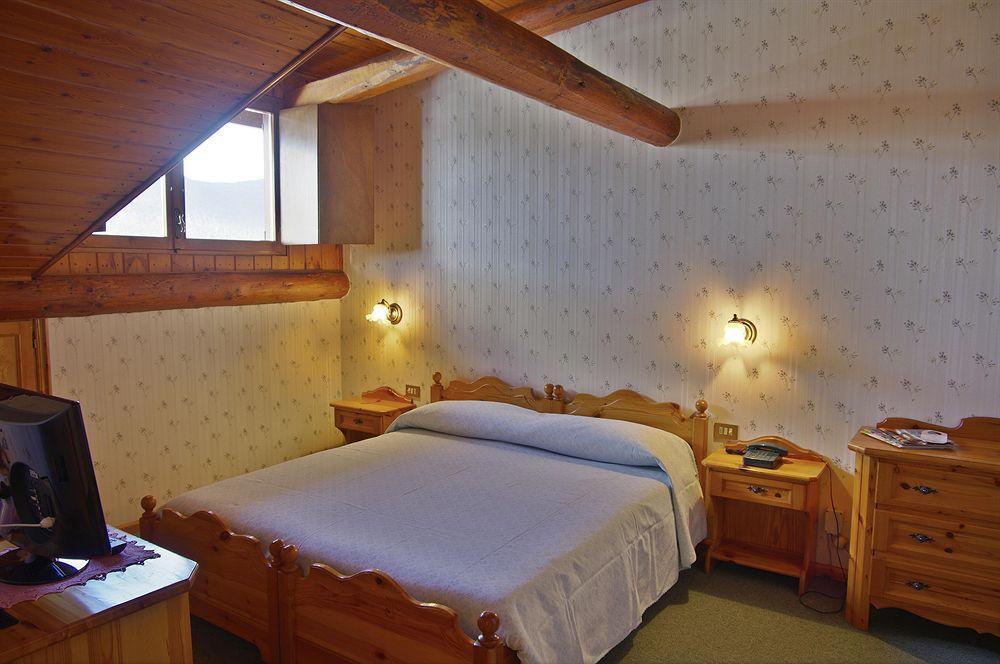 Rutzer Hotel Ristorante & Panoramic Spa อาเซียโก ภายนอก รูปภาพ